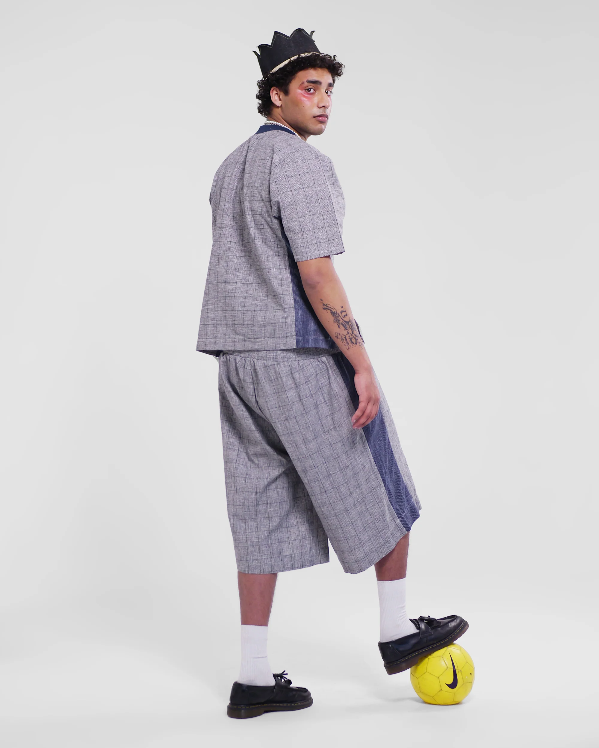 Hiro Jersey Top in Grey Plaid - Image 10