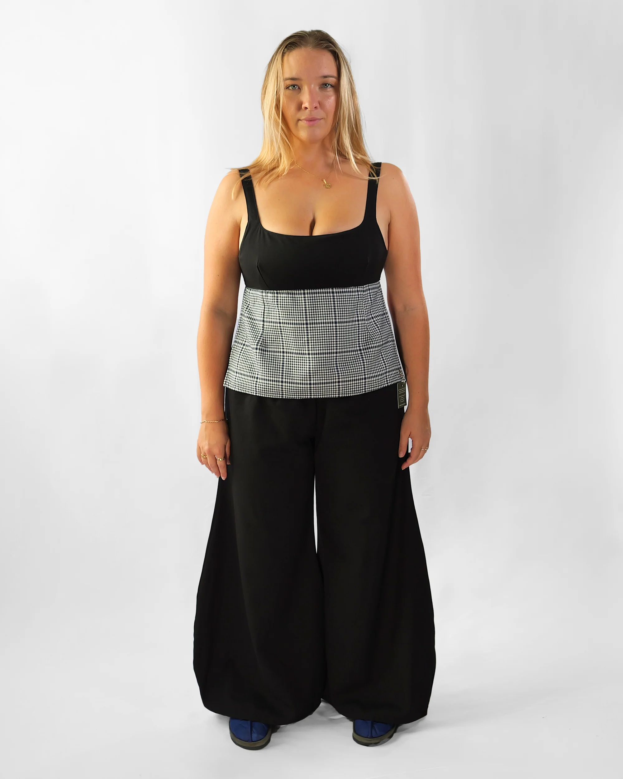 Obi Reversible Top In Black/Houndstooth - Image 6