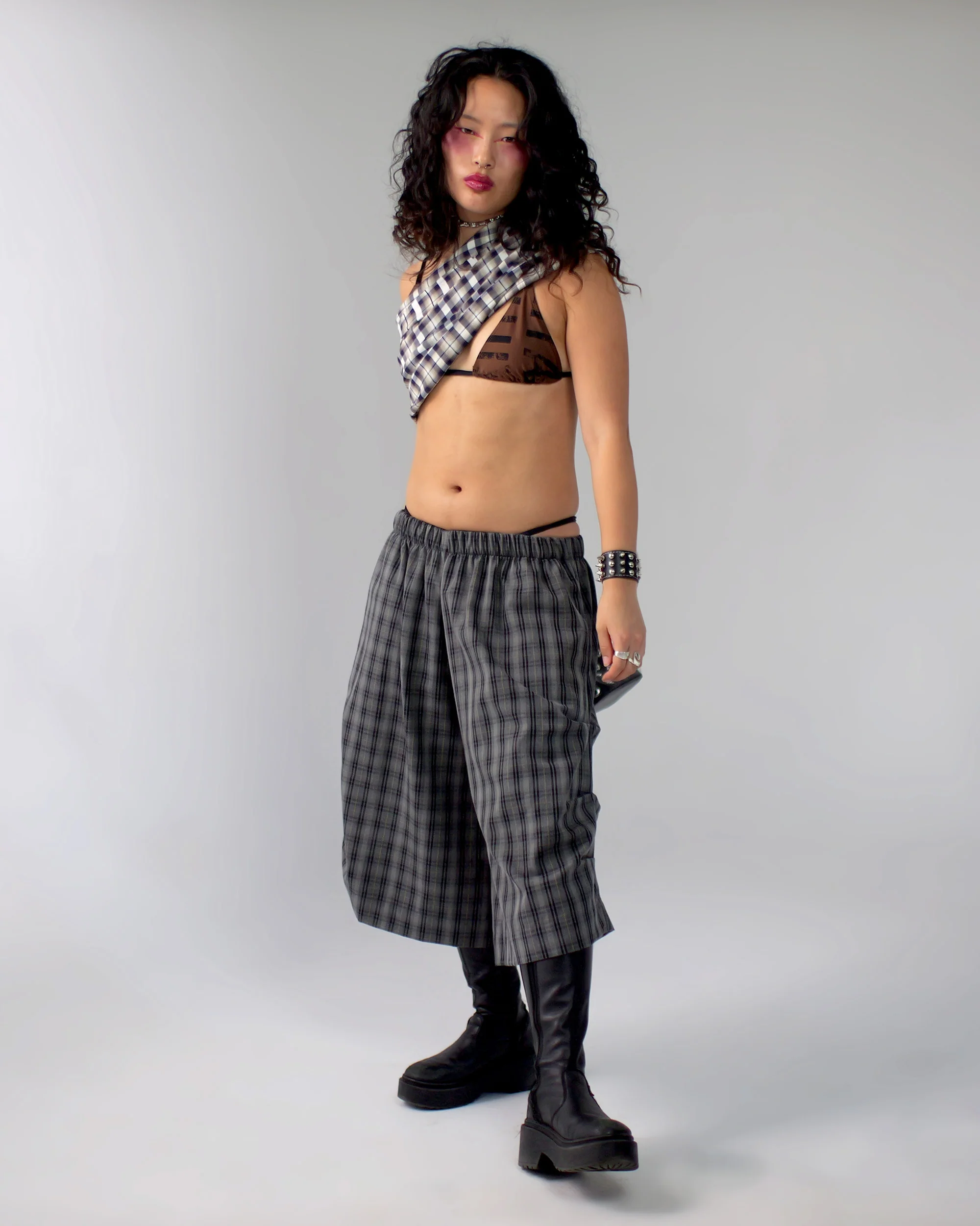 Kenji Shorts in Smoke Check - Image 8